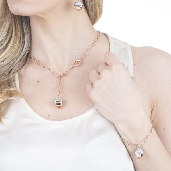 Collana cravattino placcata oro rosa con pendente piramidale e zirconi    